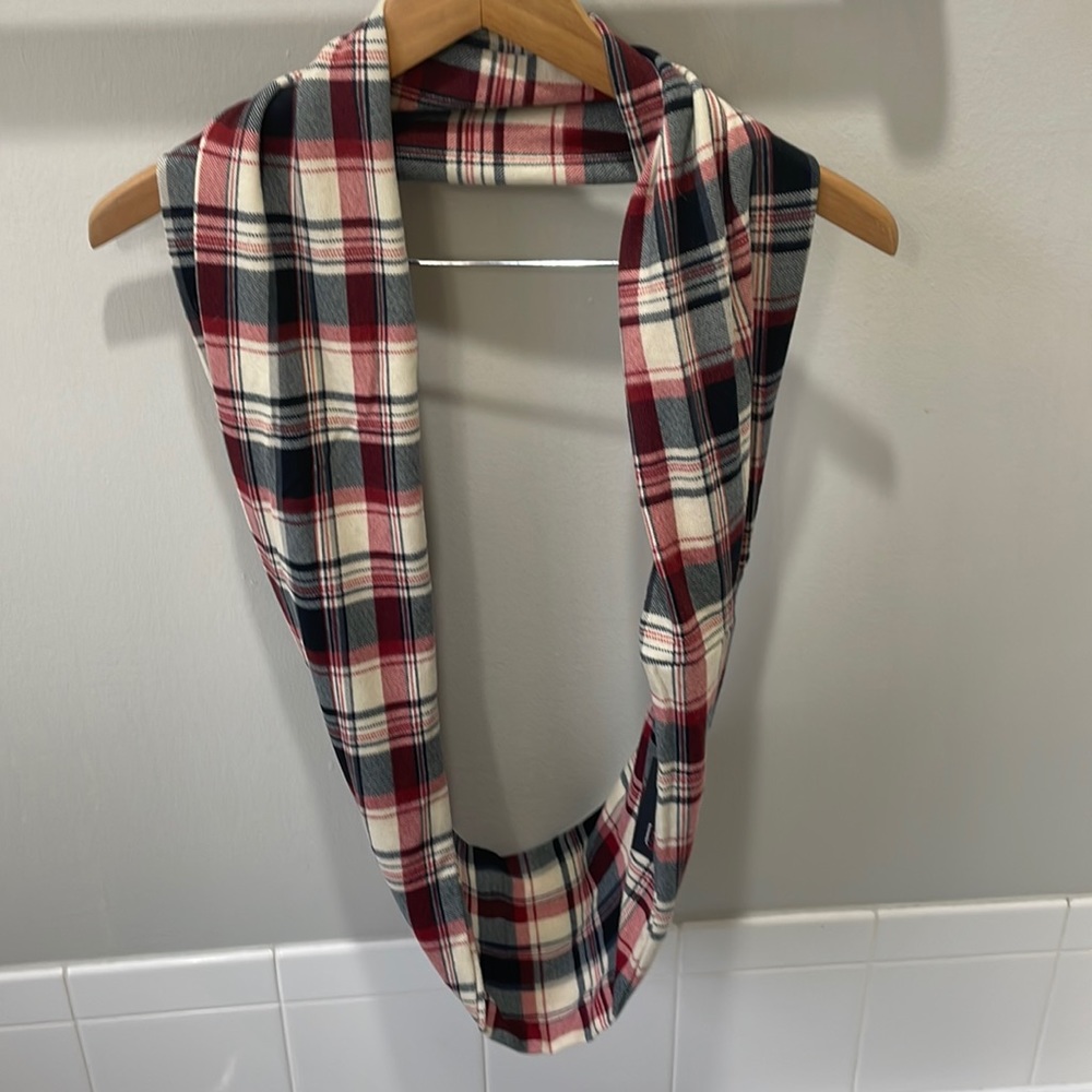 Lava Accessories Infinity Scarf NWT